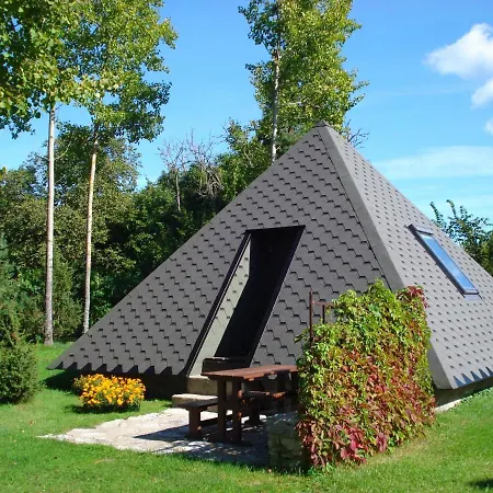 Keldrimaee Kuelalistemaja krevet i doručak 3*