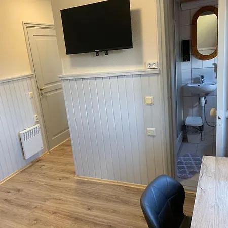 Keldrimaee Kuelalistemaja HIIUMAA