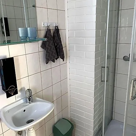 Keldrimaee Kuelalistemaja HIIUMAA