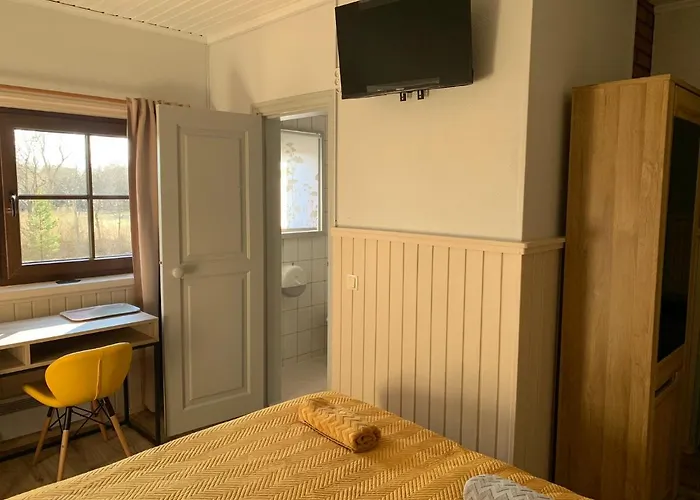 Keldrimaee Kuelalistemaja krevet i doručak