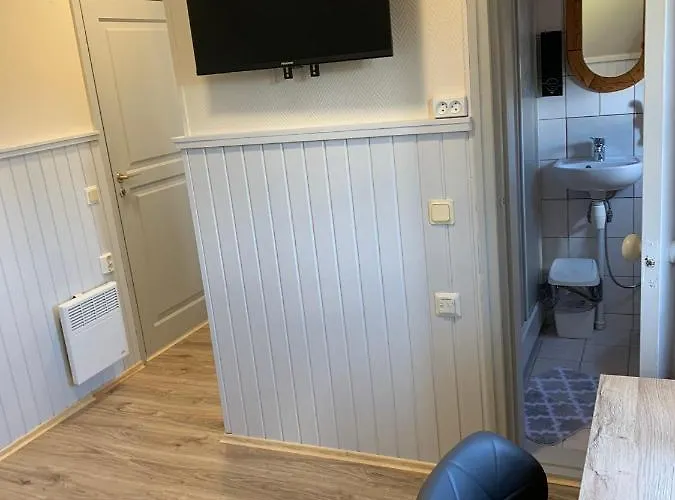 Keldrimaee Kuelalistemaja HIIUMAA